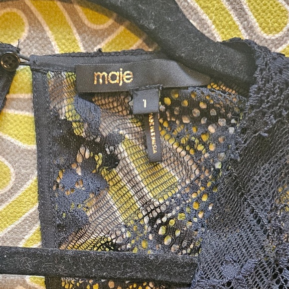 GORGEOUS MAJE LACE GOWN SIZE SMALL - Picture 3 of 5